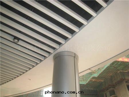 幕牆(qiáng)鋁(lǚ)單闆