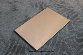 鋁(lǚ)蜂窩闆制作工藝流程