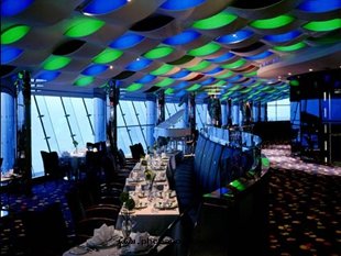 鋁(lǚ)蜂窩闆未来發(fà)展趨勢