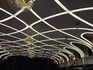 鋁(lǚ)單闆氟碳真(zhēn)僞辨别