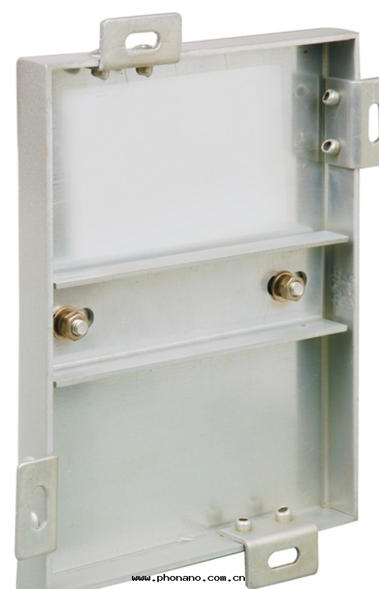 鋁(lǚ)蜂窩闆的(de)品質(zhì)把(bǎ)控