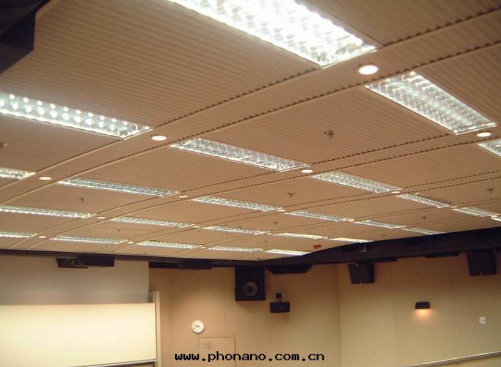 鋁(lǚ)蜂窩闆市(shì)场地(dì)位(wèi)