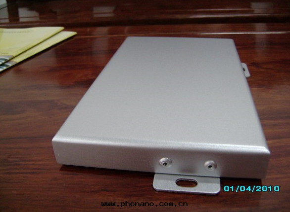 鋁(lǚ)蜂窩闆做隔斷優勢