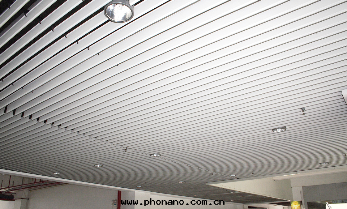 蜂窩鋁(lǚ)闆幕牆(qiáng)的(de)優點(diǎn)