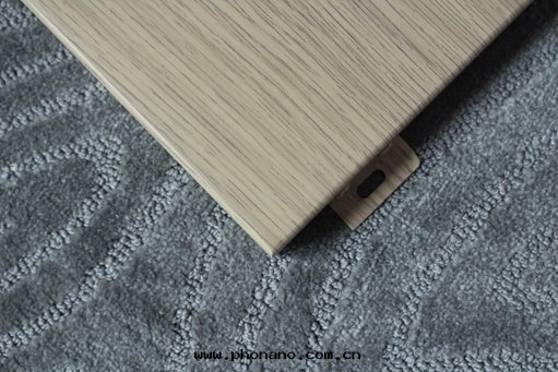 仿木(mù)紋鋁(lǚ)單闆比實(shí)木(mù)更(gèng)有(yǒu)優勢