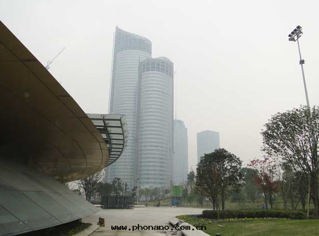 不(bù)锈鋼(gāng)蜂窩鋁(lǚ)闆的(de)主(zhǔ)要特(tè)點(diǎn)