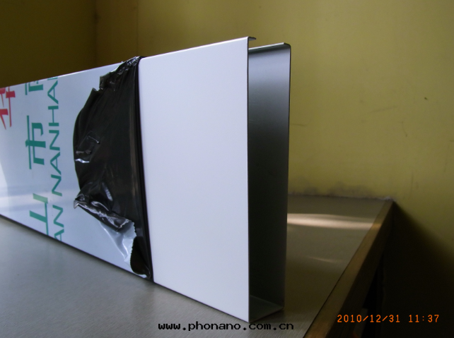 鋁(lǚ)蜂窩闆的(de)藝術(shù)價值