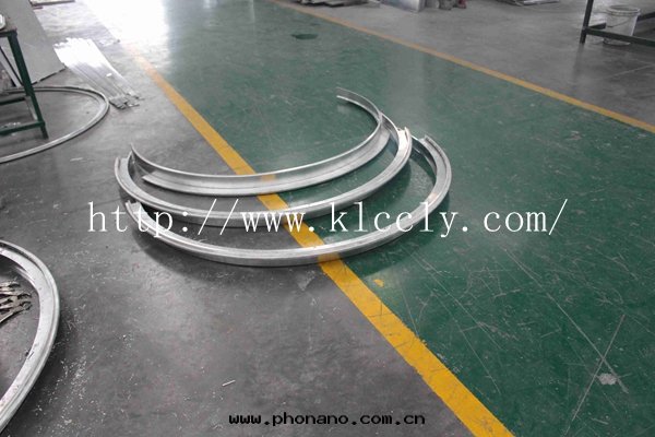 蜂窩鋁(lǚ)闆的(de)闆型