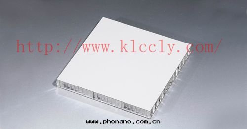 複合蜂窩鋁(lǚ)闆石(dàn)材的(de)安(ān)裝(zhuāng)方法(fǎ)