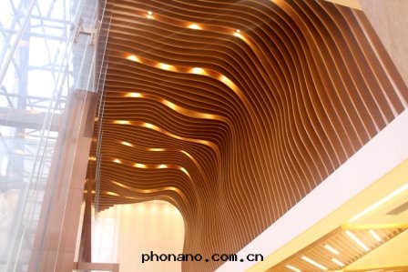 鋁(lǚ)蜂窩板定(dìng)制工程案例