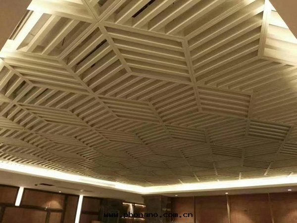 氟碳鋁(lǚ)單闆