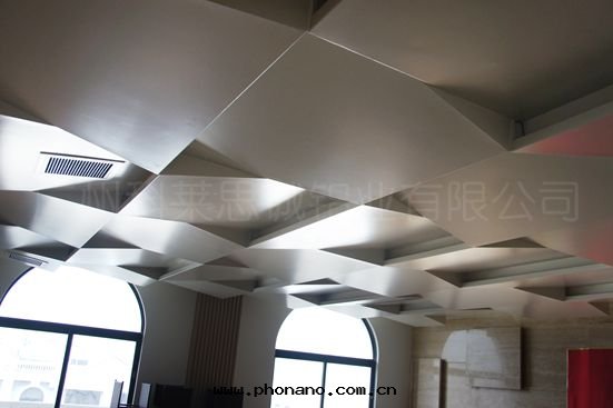 异(yì)形鋁(lǚ)單闆