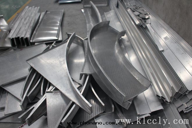 鋁(lǚ)單闆 鋁(lǚ)單闆