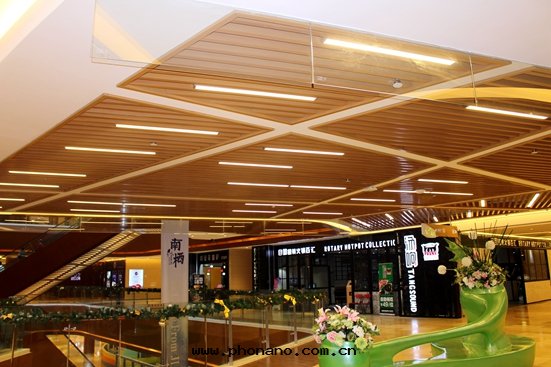 鋁(lǚ)蜂窩闆案(àn)例