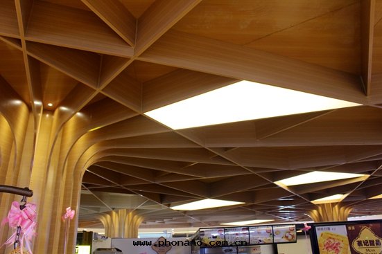 鋁(lǚ)蜂窩闆案(àn)例