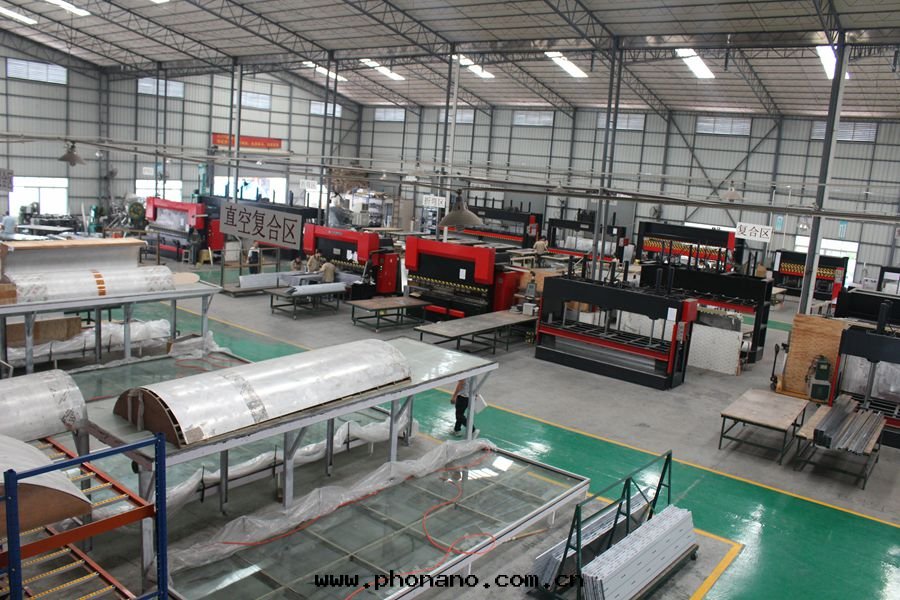 鋁(lǚ)蜂窩闆手(shǒu)工車間(jiān)5_副本(běn).jpg