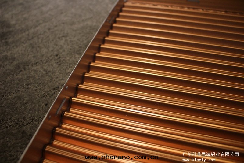 陽极(jí)氧化(huà)鋁(lǚ)瓦(wǎ)楞闆 陽极(jí)氧化(huà)鋁(lǚ)瓦(wǎ)楞闆